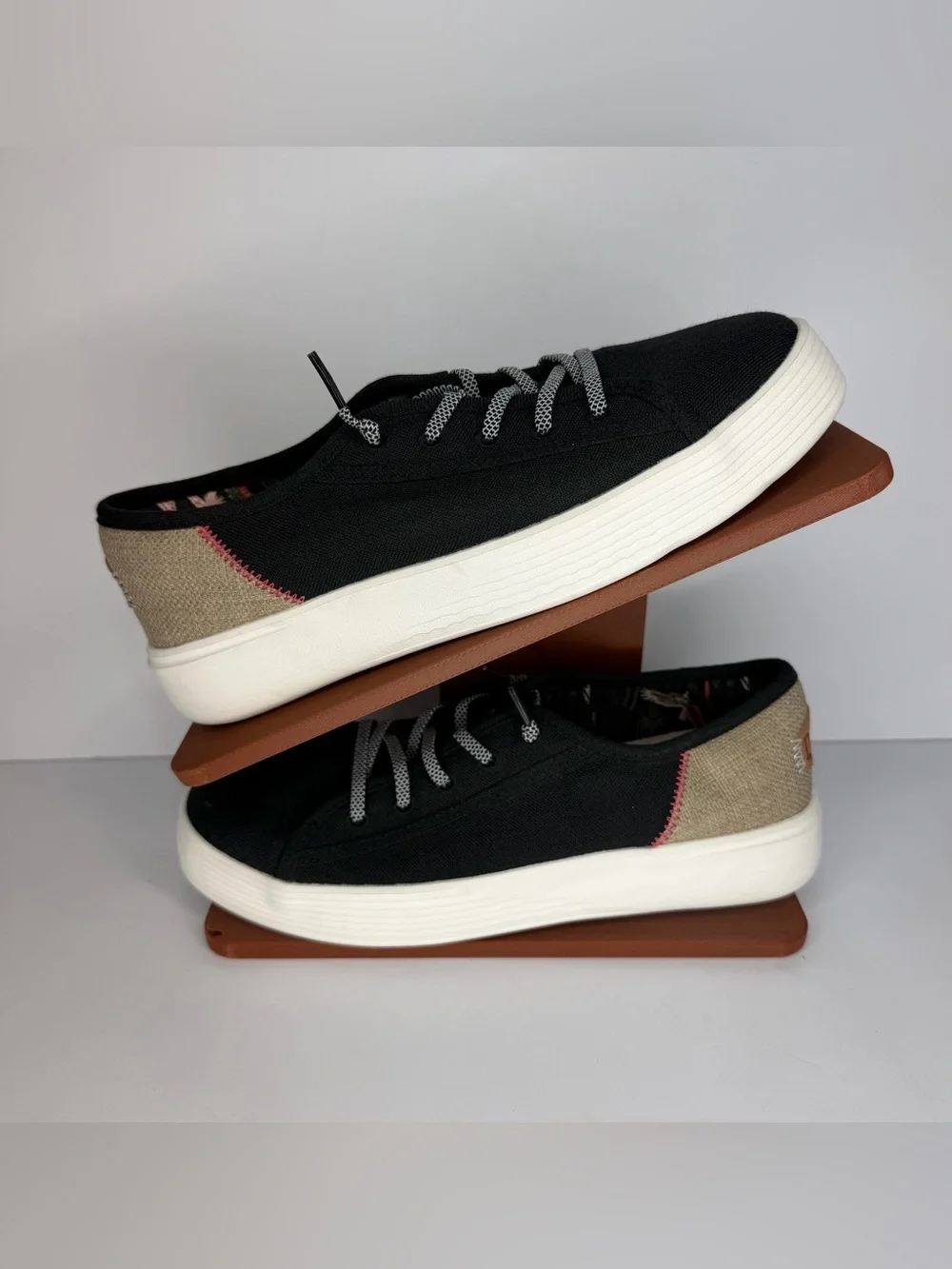 HEY DUDE Cody W Craft Black Canvas Slip On Sneakers Womens Size 8 40600-001